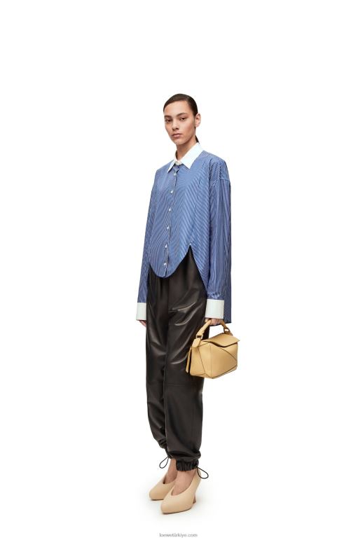 Loewe yumuşak damarlı dana derisinden küçük yapboz çanta 02600393 kadınlar koyu tereyağı