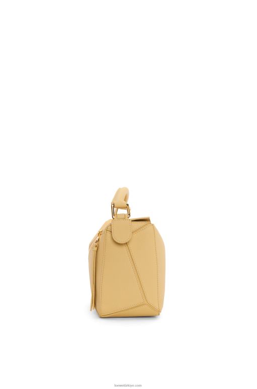 Loewe yumuşak damarlı dana derisinden küçük yapboz çanta 02600393 kadınlar koyu tereyağı
