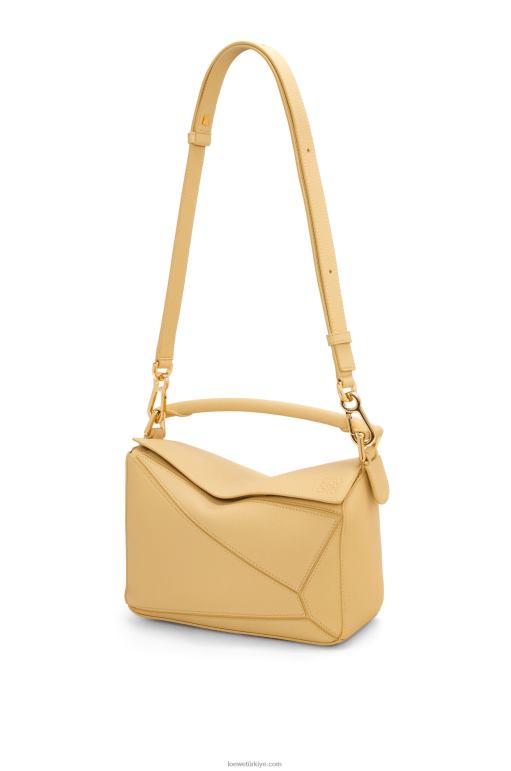 Loewe yumuşak damarlı dana derisinden küçük yapboz çanta 02600393 kadınlar koyu tereyağı
