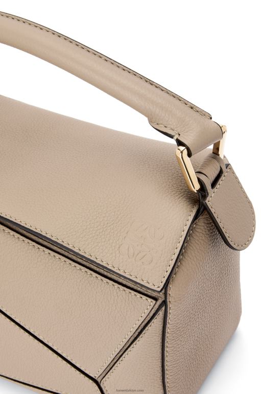 Loewe yumuşak damarlı dana derisinden küçük yapboz çanta 02600397 kadınlar kum