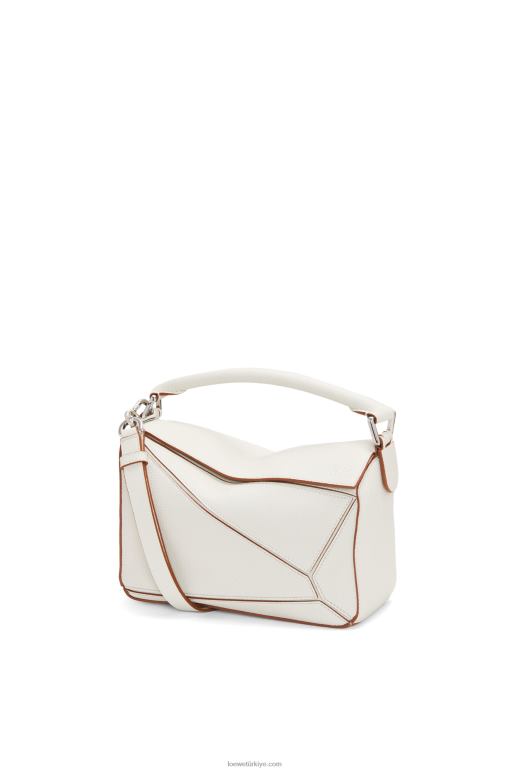 Loewe yumuşak damarlı dana derisinden küçük yapboz çanta 02600505 kadınlar açık beyaz