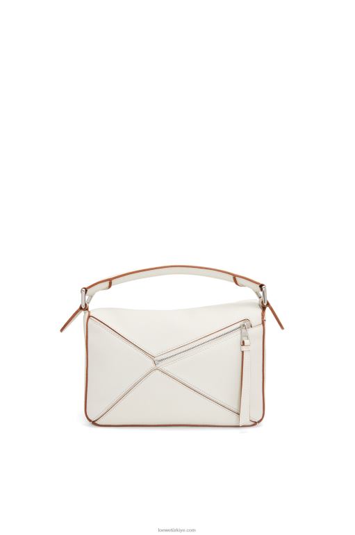 Loewe yumuşak damarlı dana derisinden küçük yapboz çanta 02600505 kadınlar açık beyaz