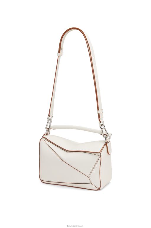 Loewe yumuşak damarlı dana derisinden küçük yapboz çanta 02600505 kadınlar açık beyaz
