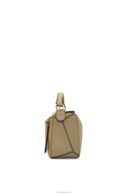Loewe yumuşak damarlı dana derisinden küçük yapboz çanta 02600535 kadınlar enginar yeşili