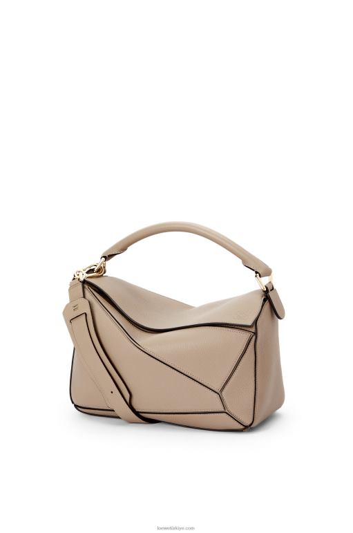 Loewe yumuşak damarlı dana derisinden yapboz çanta 02600409 kadınlar kum