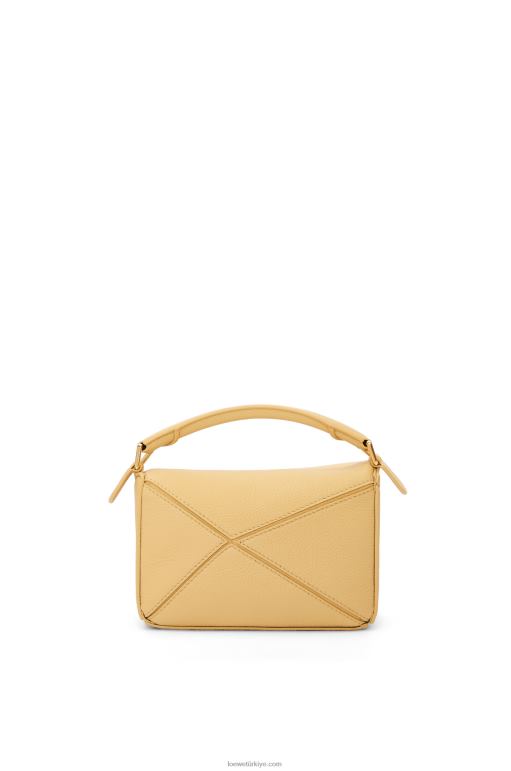 Loewe yumuşak taneli dana derisinden mini yapboz çanta 02600234 kadınlar koyu tereyağı