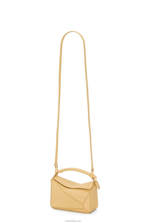 Loewe yumuşak taneli dana derisinden mini yapboz çanta 02600234 kadınlar koyu tereyağı