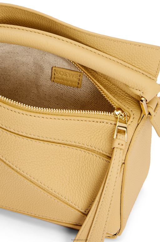 Loewe yumuşak taneli dana derisinden mini yapboz çanta 02600234 kadınlar koyu tereyağı