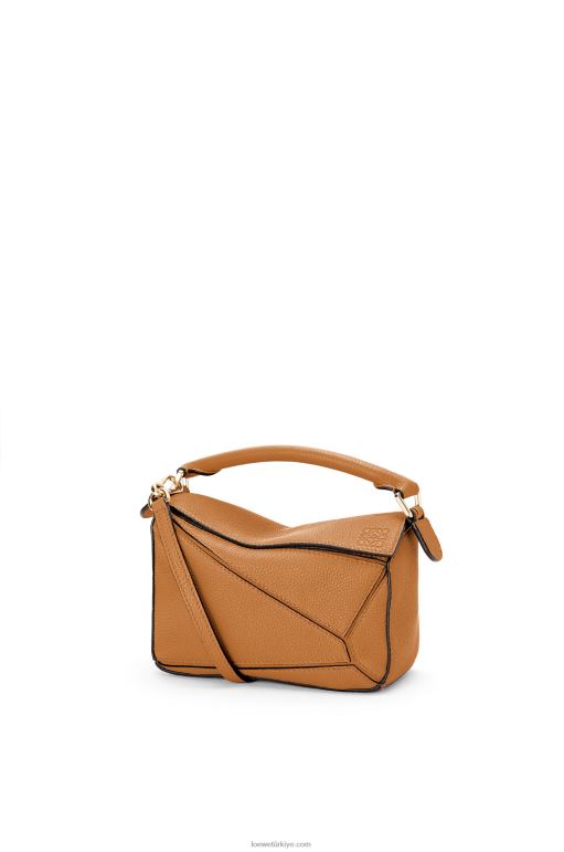 Loewe yumuşak taneli dana derisinden mini yapboz çanta 02600299 kadınlar hafif karamel