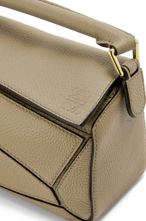 Loewe yumuşak taneli dana derisinden mini yapboz çanta 02600560 kadınlar enginar yeşili