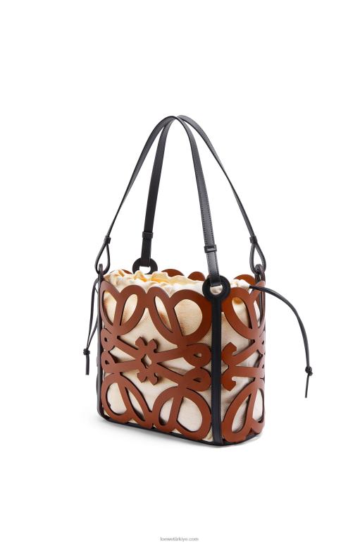 Loewe dana derisinden küçük anagram keseli tote 02600125 kadınlar bronzlaşmak