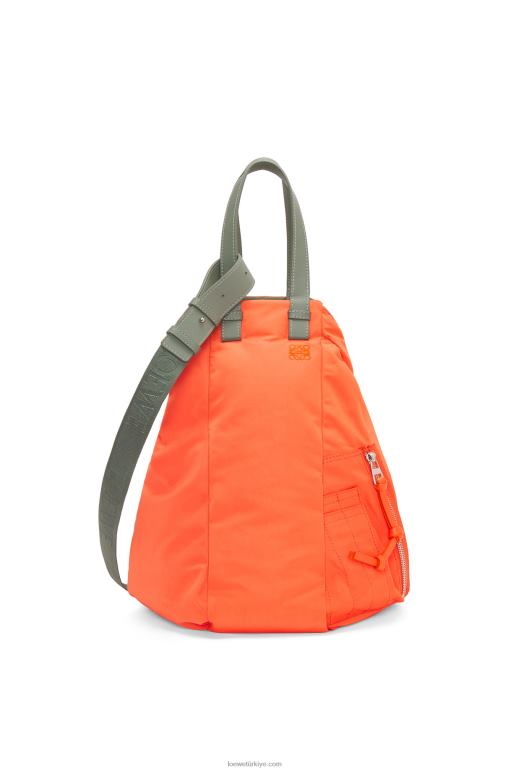 Loewe hamak taşıma çantası geri dönüşümlü naylon çanta 02600446 kadınlar eski haki
