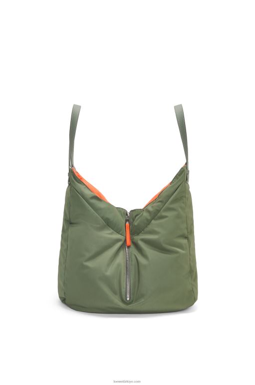 Loewe hamak taşıma çantası geri dönüşümlü naylon çanta 02600446 kadınlar eski haki
