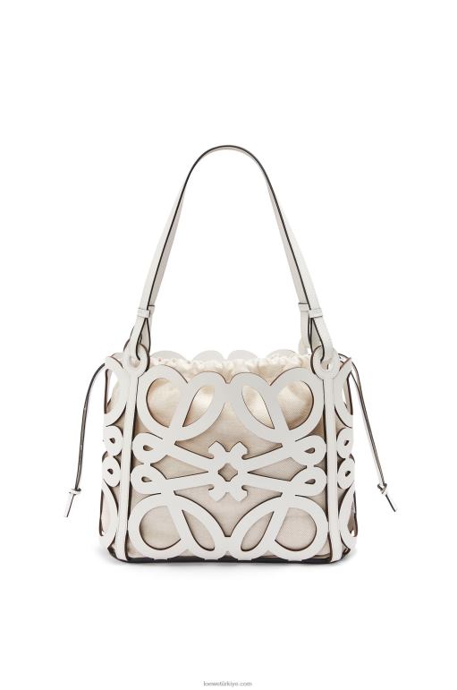 Loewe kutuda küçük anagram kesip tote dana derisi 02600187 kadınlar açık beyaz