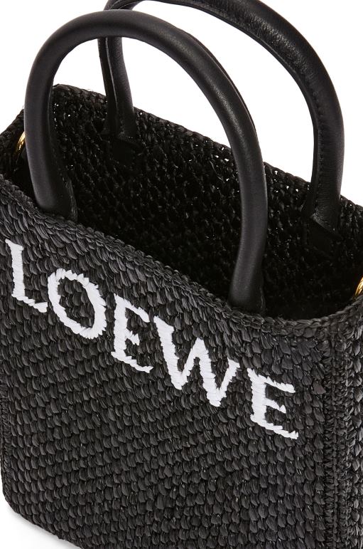 Loewe rafyada standart a5 tote çanta 0260072 kadınlar siyah beyaz