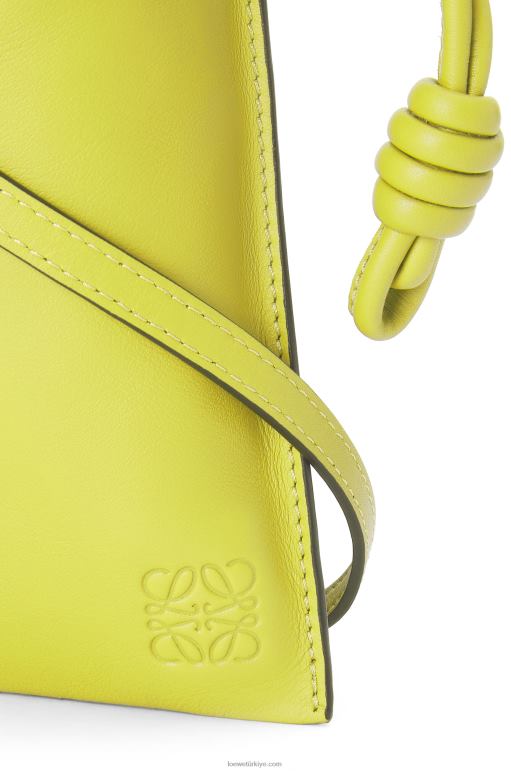 Loewe Nappa dana derisinde flamenko cebi 02600294 kadınlar limon sarısı