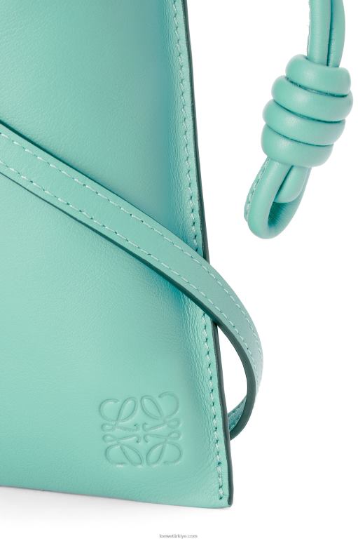 Loewe Nappa dana derisinde flamenko cebi 02600296 kadınlar taze nane