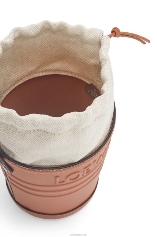 Loewe dana derisinden jardinier cebi 02600227 kadınlar bronzlaşmak