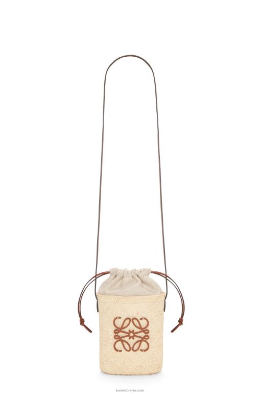 Loewe iraca avuç içi ve dana derisinden kare cep 02600315 kadınlar doğal/ten rengi