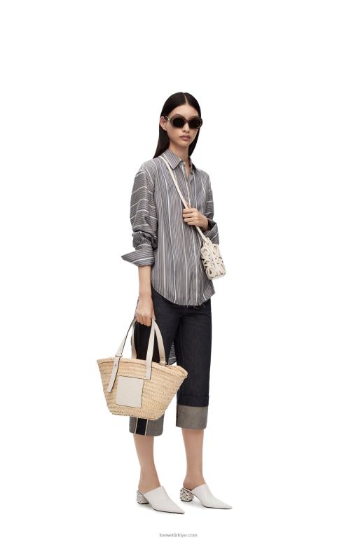 Loewe klasik dana derisi ve kanvas anagram cep 02600558 kadınlar beyaz/ekru