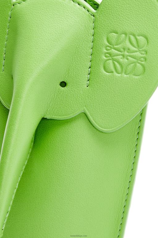 Loewe klasik dana derisinde fil cebi 02600625 kadınlar bezelye yeşili sır