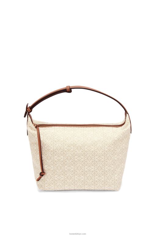 Loewe anagram jakarlı ve dana derisinden cubi çanta 02600464 kadınlar ekru/ten rengi