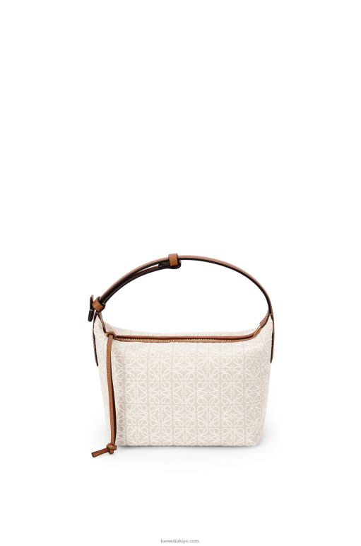 Loewe anagram jakarlı ve dana derisinden küçük cubi çanta 02600463 kadınlar ekru/ten rengi