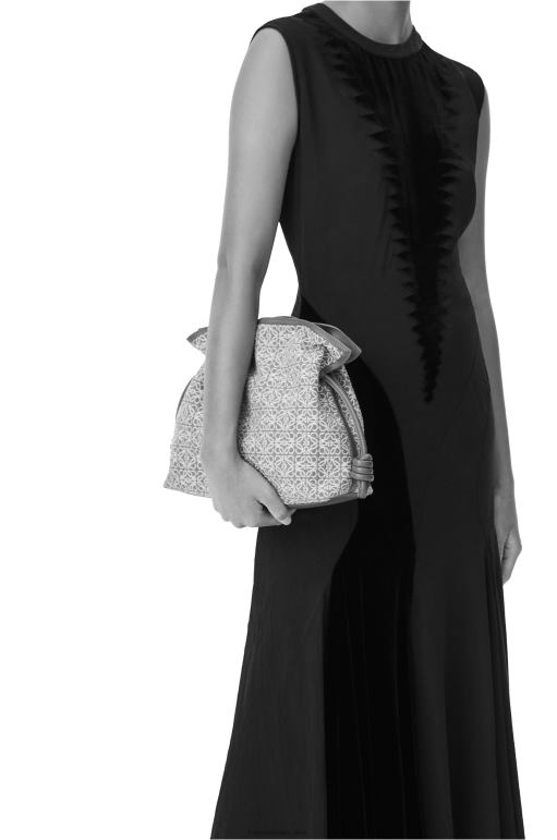 Loewe anagram jakarlı ve dana derisinden flamenko debriyajı 02600543 kadınlar lacivert/siyah