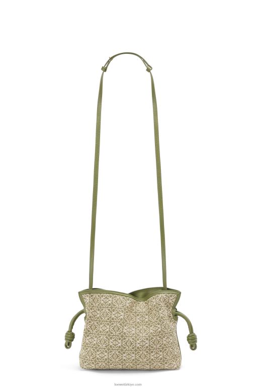 Loewe anagram jakarlı ve dana derisinden mini flamenko debriyajı 02600291 kadınlar yeşil/avokado yeşili