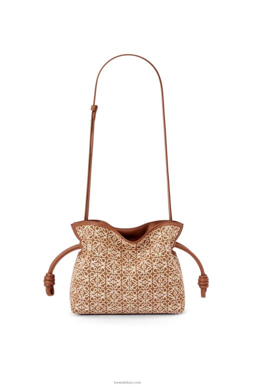 Loewe anagram jakarlı ve dana derisinden mini flamenko debriyajı 02600310 kadınlar bronzluk / ceviz