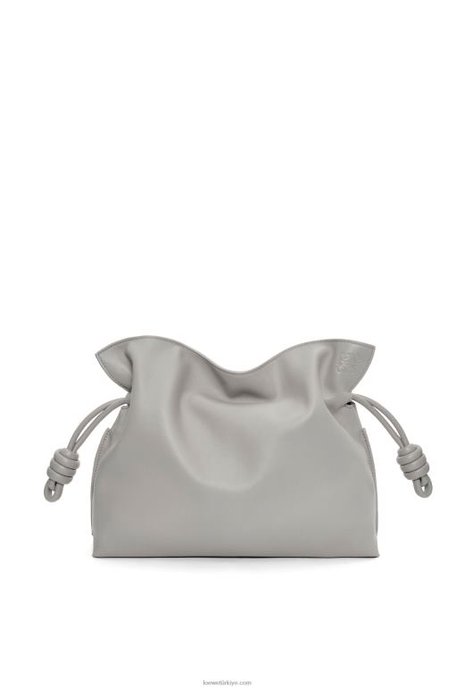 Loewe napa dana derisinden flamenko debriyajı 02600358 kadınlar inci grisi
