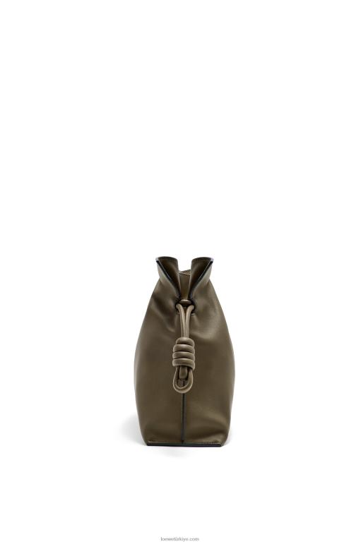 Loewe napa dana derisinden flamenko debriyajı 02600359 kadınlar koyu haki yeşil