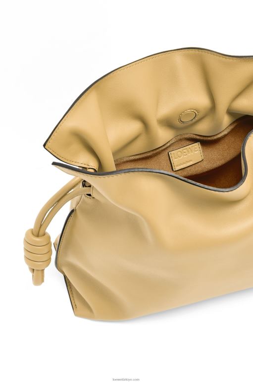 Loewe napa dana derisinden flamenko debriyajı 02600363 kadınlar koyu tereyağı