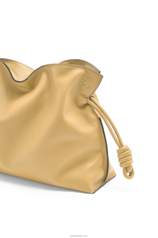 Loewe napa dana derisinden flamenko debriyajı 02600363 kadınlar koyu tereyağı