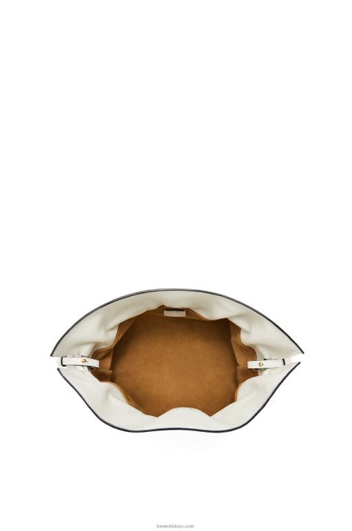 Loewe napa dana derisinden flamenko debriyajı 02600390 kadınlar açık beyaz