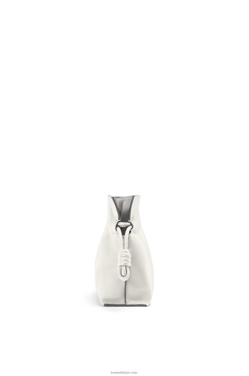 Loewe napa dana derisinden mini flamenko debriyajı 02600207 kadınlar açık beyaz