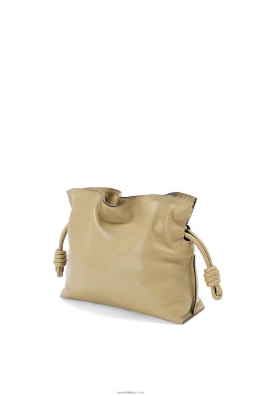 Loewe napa dana derisinden mini flamenko debriyajı 02600217 kadınlar kil yeşili