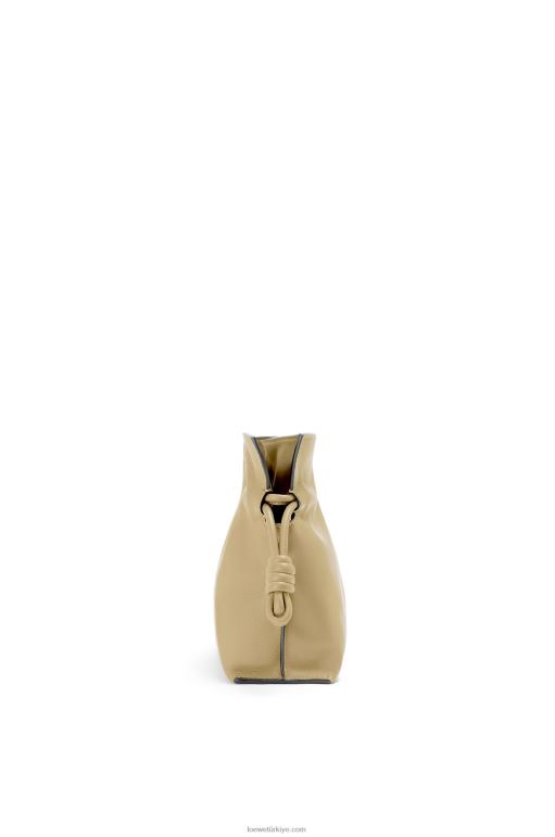 Loewe napa dana derisinden mini flamenko debriyajı 02600217 kadınlar kil yeşili