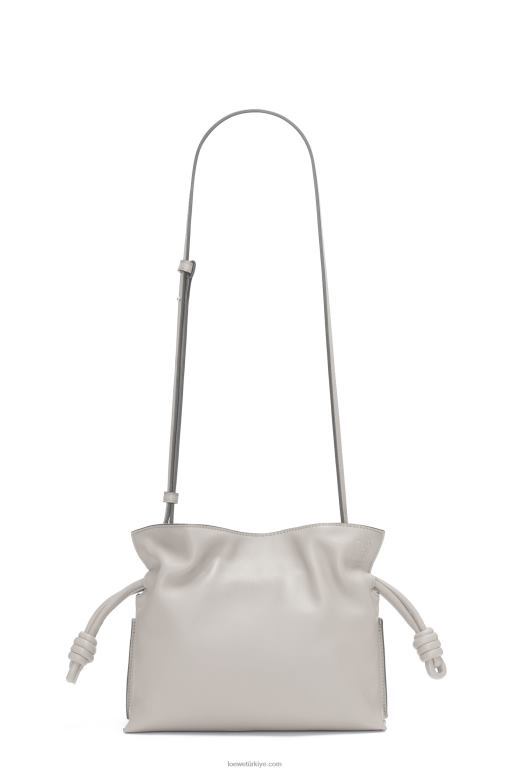 Loewe napa dana derisinden mini flamenko debriyajı 02600236 kadınlar hayalet