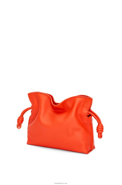 Loewe napa dana derisinden mini flamenko debriyajı 02600320 kadınlar gündoğumu turuncu