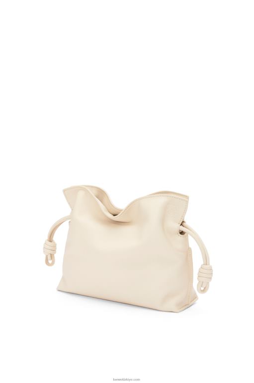 Loewe napa dana derisinden mini flamenko debriyajı 02600331 kadınlar Angora