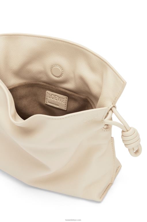 Loewe napa dana derisinden mini flamenko debriyajı 02600331 kadınlar Angora