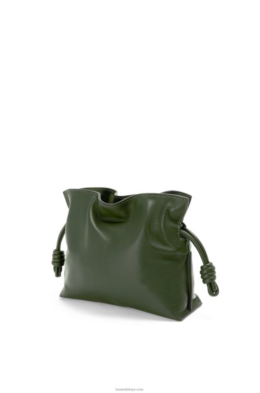 Loewe napa dana derisinden mini flamenko debriyajı 02600553 kadınlar eski haki