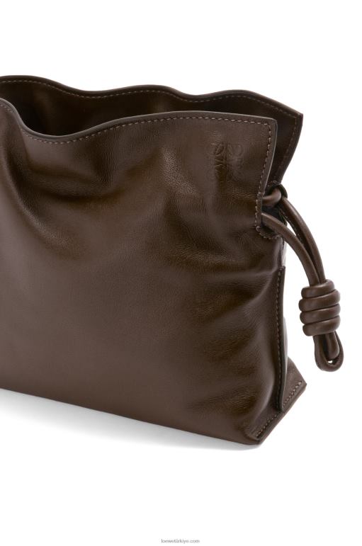 Loewe napa dana derisinden mini flamenko debriyajı 02600555 kadınlar çikolata