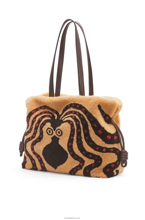 Loewe yünlü xl flamenko debriyajı 02600466 kadınlar bej/çikolata