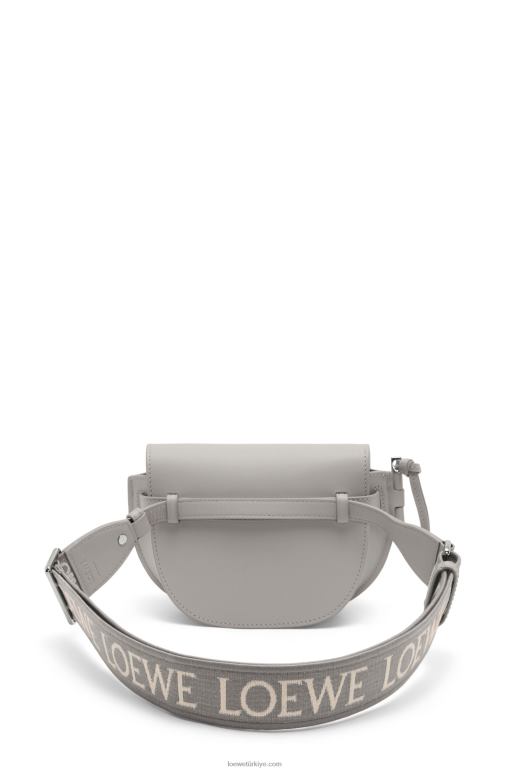 Loewe Yumuşak dana derisi ve jakarlı mini kapı ikili çanta 02600195 kadınlar inci grisi