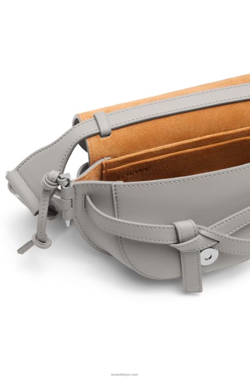 Loewe Yumuşak dana derisi ve jakarlı mini kapı ikili çanta 02600195 kadınlar inci grisi
