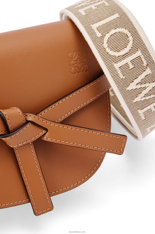 Loewe Yumuşak dana derisi ve jakarlı mini kapı ikili çanta 02600215 kadınlar bronzlaşmak