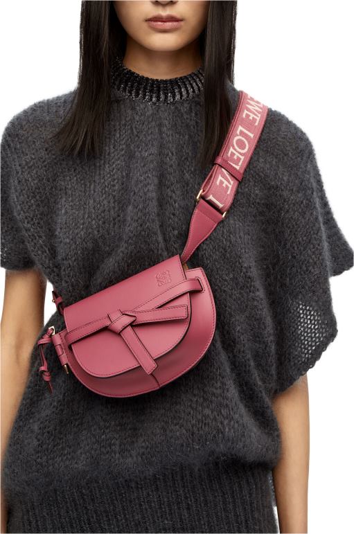 Loewe Yumuşak dana derisi ve jakarlı mini kapı ikili çanta 02600265 kadınlar erik gülü