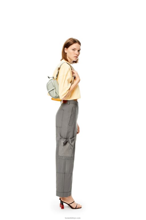 Loewe Yumuşak dana derisi ve jakarlı mini kapı ikili çanta 02600276 kadınlar kül grisi